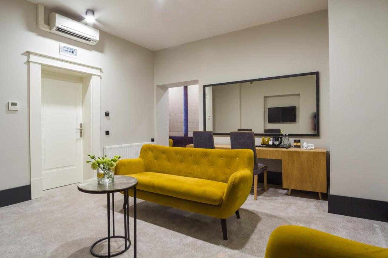 ראדום Hotel Nihil Novi מראה חיצוני תמונה