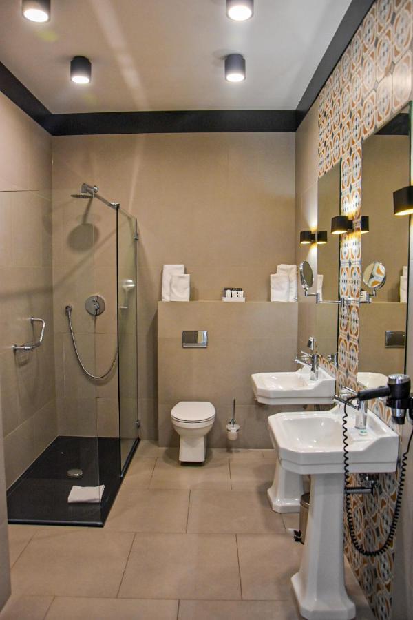 ראדום Hotel Nihil Novi מראה חיצוני תמונה